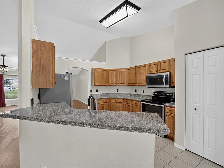 10384 SW 41st Ct — Photo 22