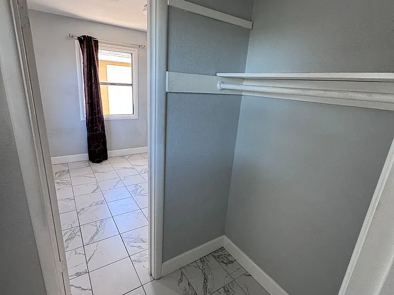 485 Fleming Ln — Photo 11