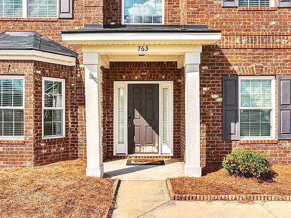 4th image of 763 English Oak Dr