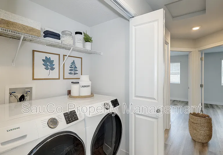 2564 Hawthorne St #102 — Photo 9