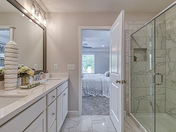 3rd image of 354 Niles Ct #6