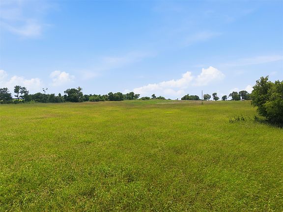 4th image of 215 County Road 225