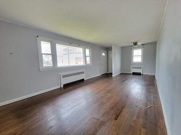 2nd image of 1118 Bower St #1E