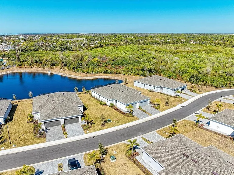 8613 Seasalt Loop — Photo 8