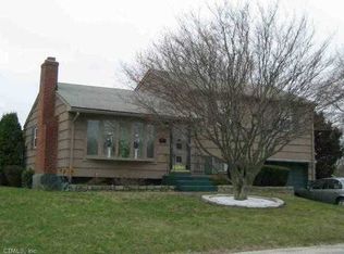 6 Fairground Cir, Norwich, CT 06360