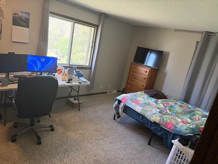 Upstairs main bedroom