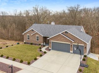 333 Cimarron Valley Trl, Wentzville, MO 63385
