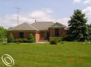 19133 Taylor Lake Rd, Holly, MI 48442