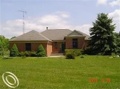 19133 Taylor Lake Rd photo 1