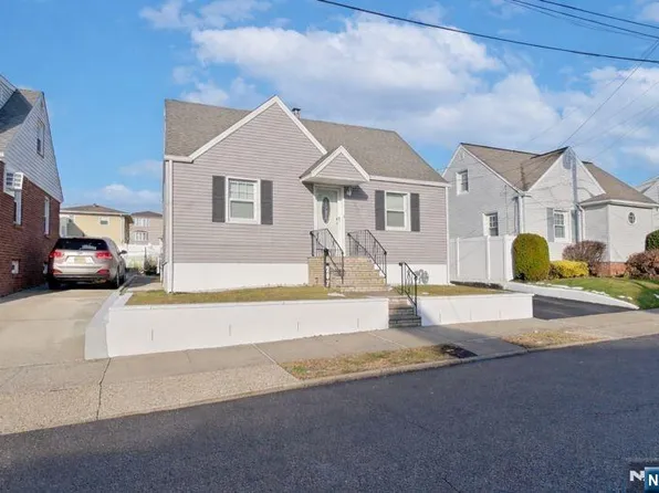 207 Lafayette Ave, Lyndhurst, NJ 07071