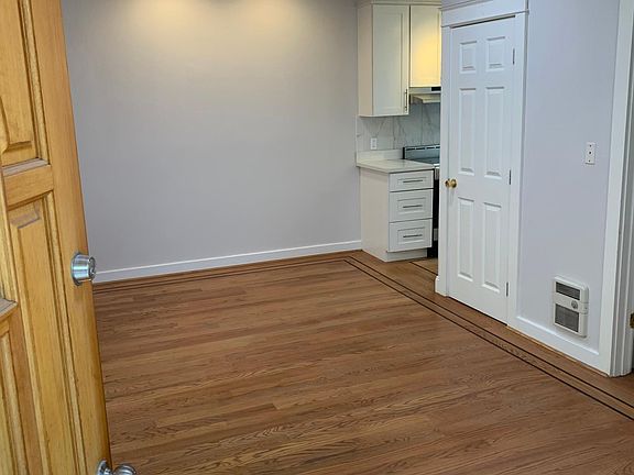 2nd image of 115 Sanchez St APT B