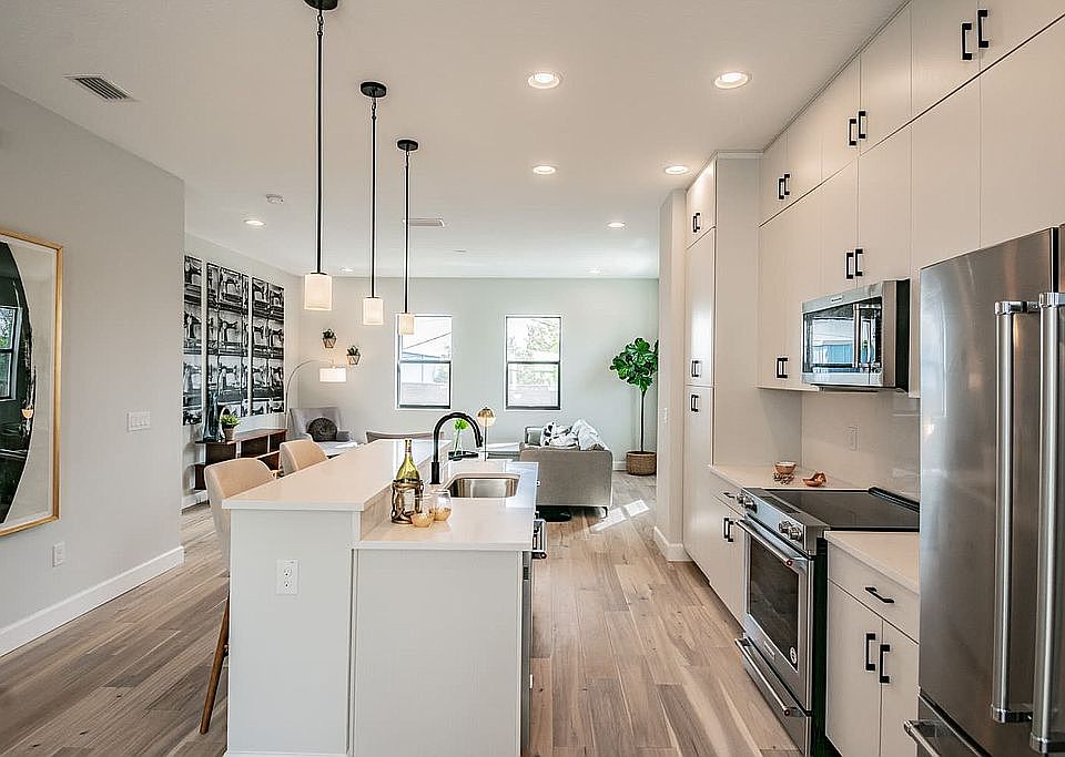 1st image of 1325 W Fig St #2