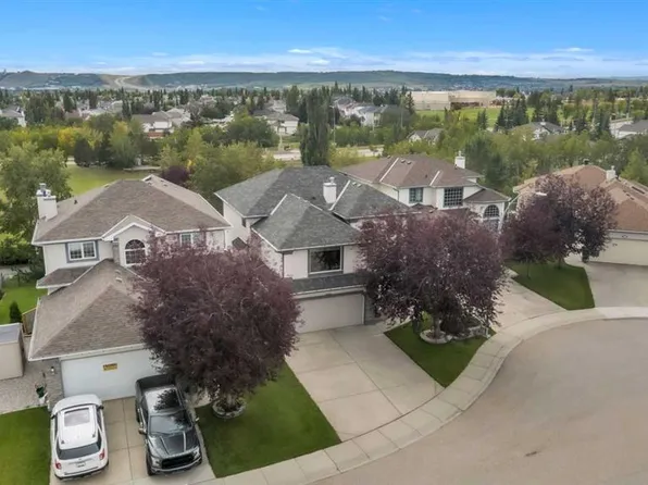 7 N Tuscarora Point NW, Calgary, AB T3L 2B8
