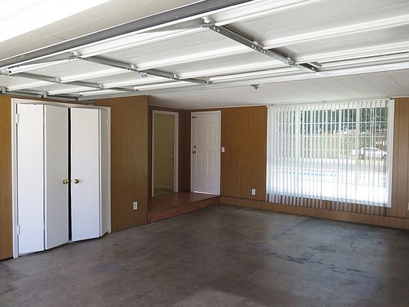 3rd image of 532 Tonopah Ave
