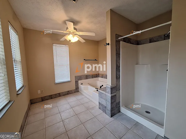 160 Braelinn Ct — Photo 17