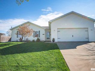 137 Cahokia Rd, Marquette Heights, IL 61554