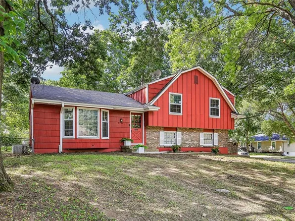 8201 E 104th St, Kansas City, MO 64134