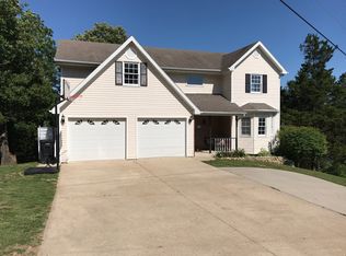 1664 Sky View Dr, Holts Summit, MO 65043