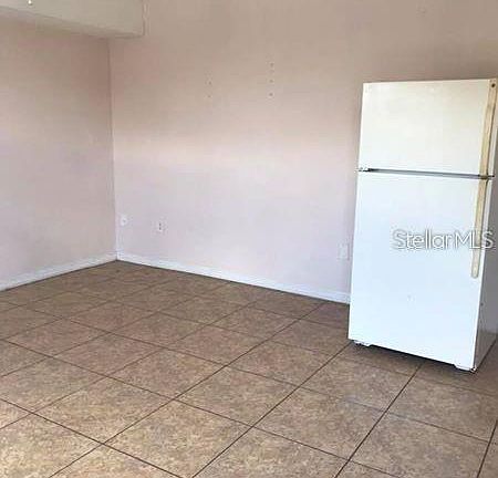 3rd image of 916 Washington Palm Loop #5