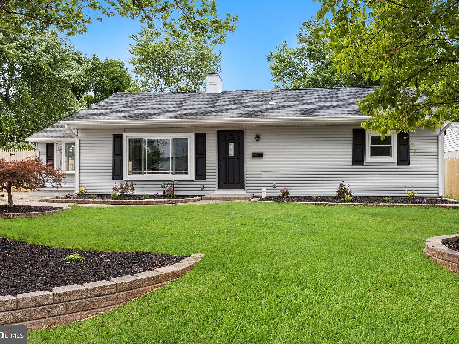 815 Trenton Rd, Fairless Hills, PA 19030 Zillow