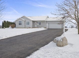 2919 W Kalamo Hwy, Charlotte, MI 48813