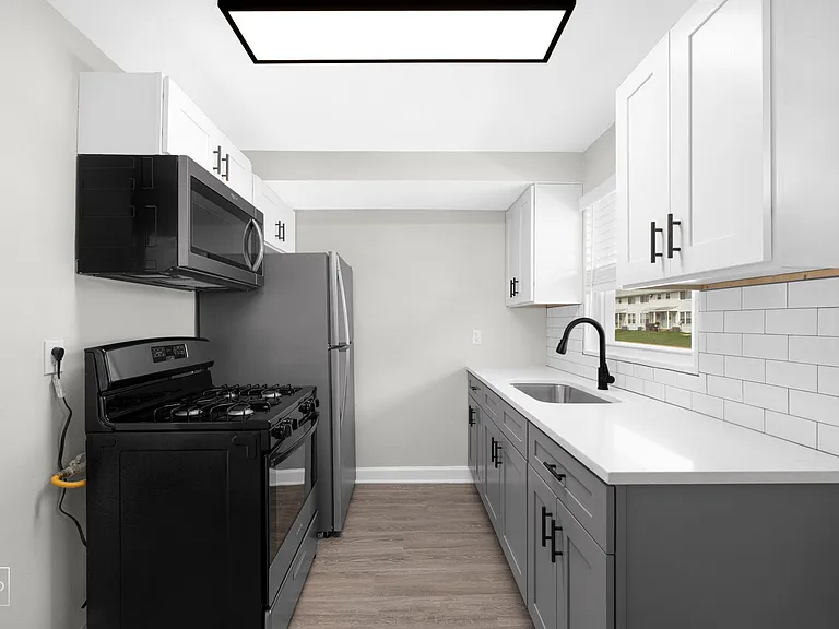 Oakwood Townhomes — Photo 8