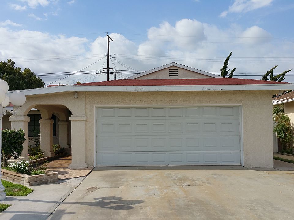 2nd image of 8879 Dalewood Ave.