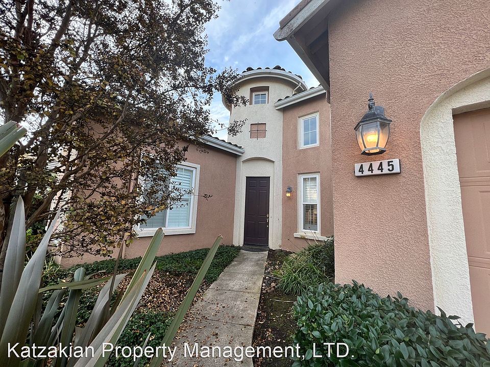 1st image of 4445 Spyglass Dr