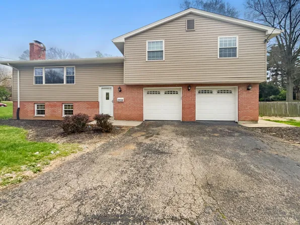 2709 Robers Ave, Cincinnati, OH 45239