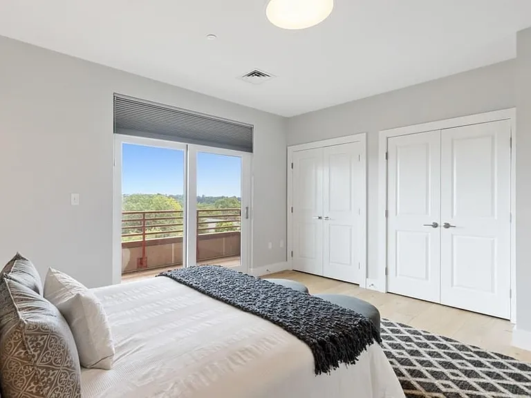 1650 Commonwealth Ave #505 — Photo 8