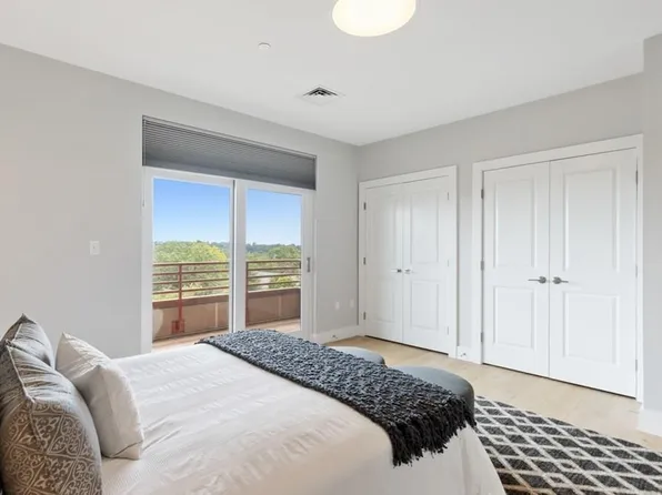 1650 Commonwealth Ave #505A, Brighton, MA 02135