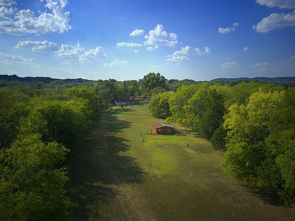 4th image of 362 Neals Ln