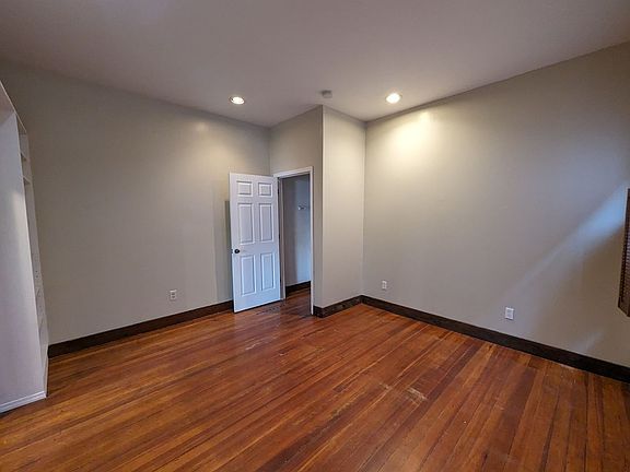 2nd image of 3627 Pennsylvania Ave #1F
