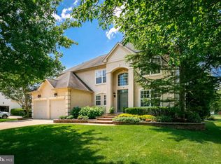 9 Ridgeview Rd, Delran, NJ 08075