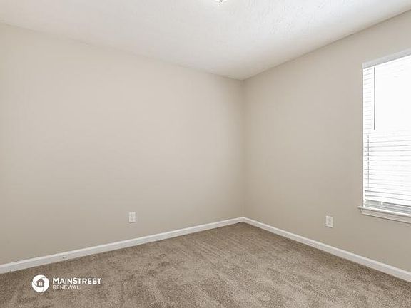 5th image of 525 Sterling Hill Dr