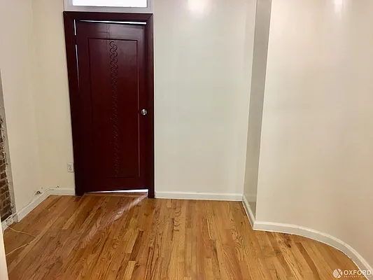 Rented by Oxford Property Group | media 11