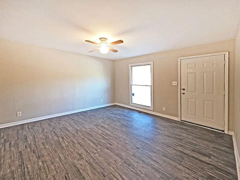 2332 Baywood Dr SE — Photo 6
