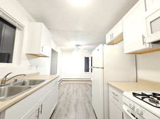5452 Camelot Dr APT 3, Anchorage, AK 99508