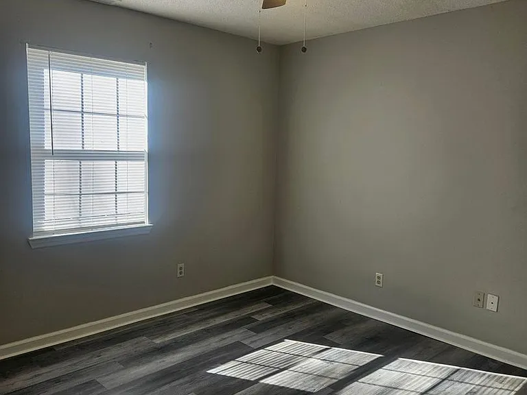 Windgate Apartments — Photo 15