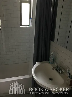 Rented by Book A Broker | media 13