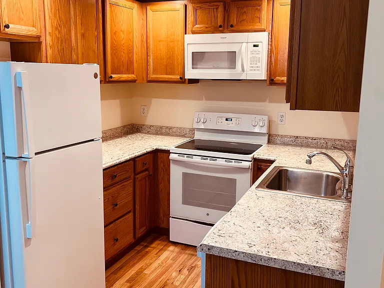 215 Edgemoor Rd #G — Photo 5