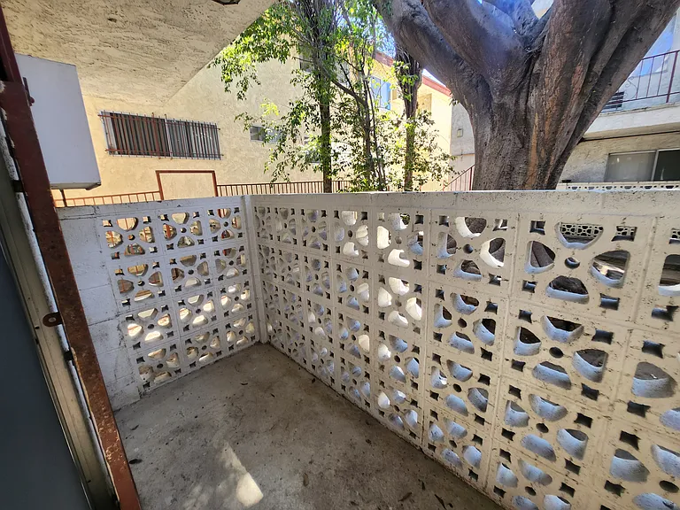 215 S Rampart Blvd #1 — Photo 10