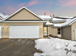 2750 Ridgeview Dr, Red Wing, MN 55066