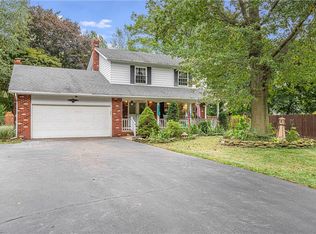 4 Crestwood Dr, Painesville, OH 44077