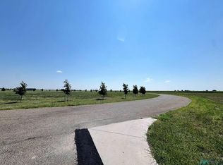 884 N Lakes Dr, Clovis, NM 88101