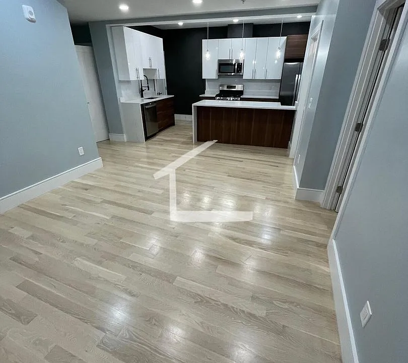 13 University Rd #5