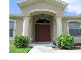 911 Barcelona St E, Lehigh Acres, FL 33974