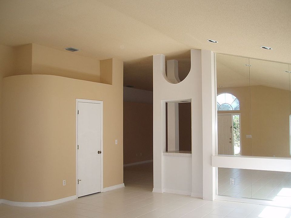 1st image of 1062 Kelsey Ave