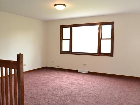 3rd image of 2607 Glasgow St