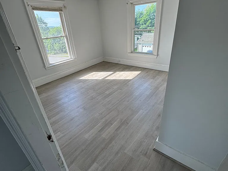 72 Pier St #2 — Photo 7